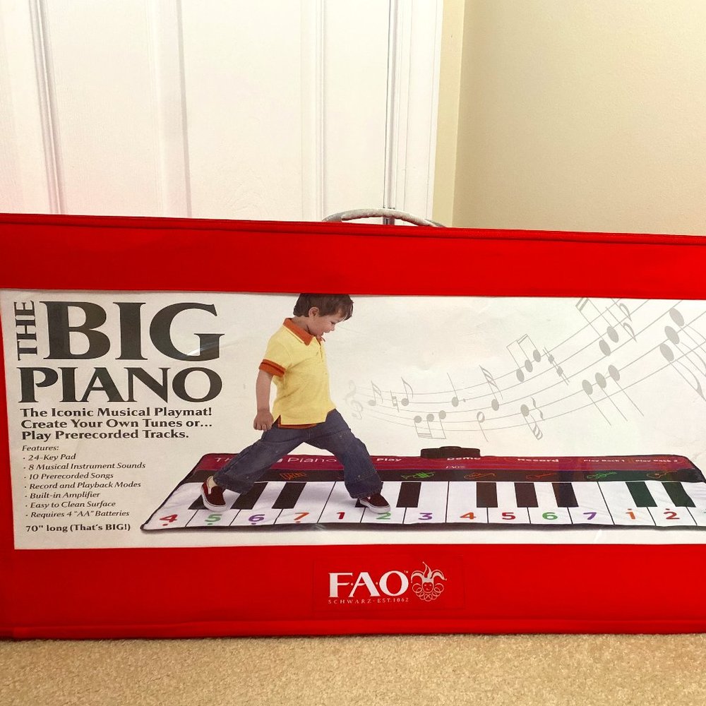 FAO Schwarz THE BIG PIANO 70" 24-Key Mat with 8 Musical Instrument Sounds